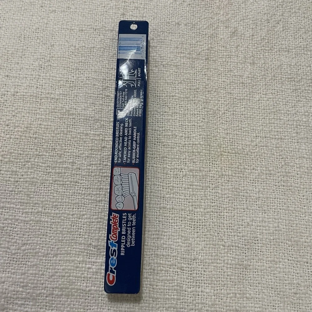 Vintage 1993 Crest Complete Toothbrush Large‎ soft Angled Head Rare 90's